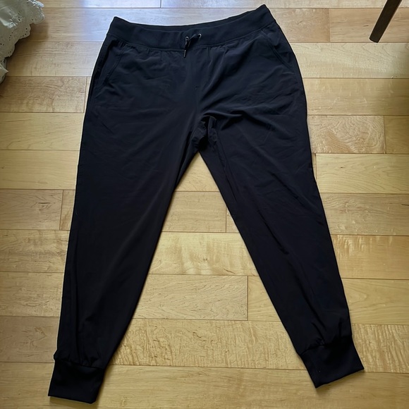 Black athleta athletic joggers. - Picture 1 of 4